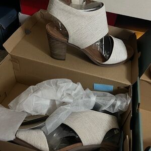 Women's Cream Heeled Sandals